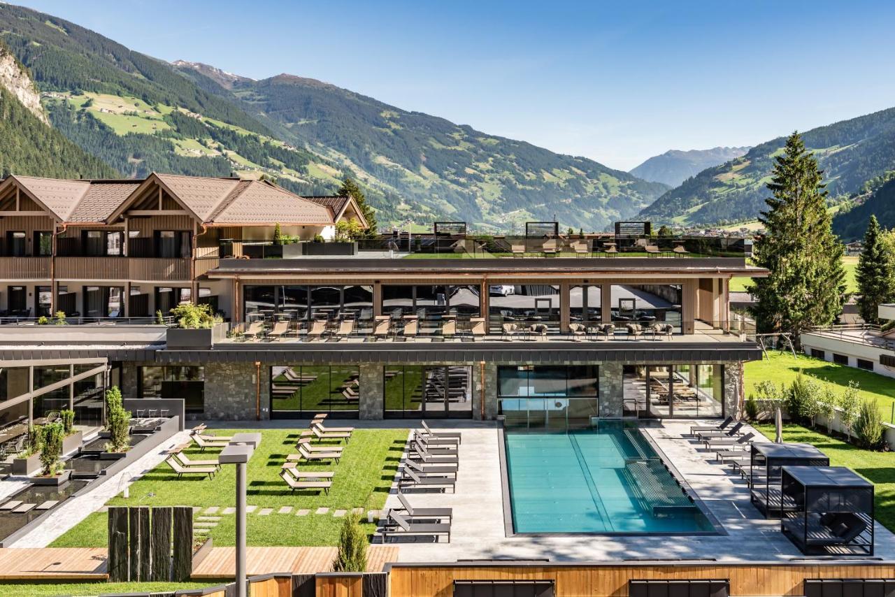 Hotel Berghof Mayrhofen Gmbh Exterior foto