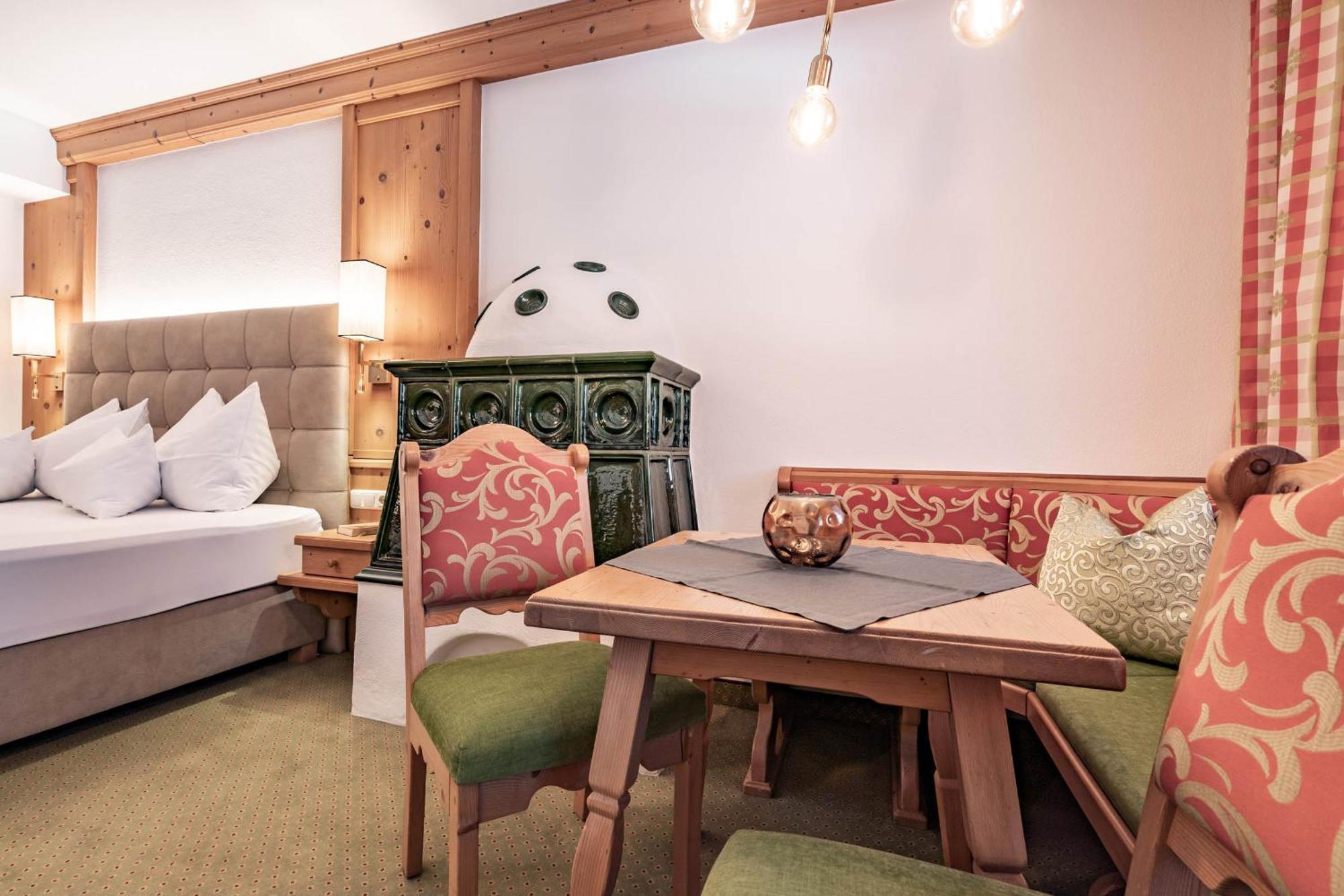 Hotel Berghof Mayrhofen Gmbh Habitación foto