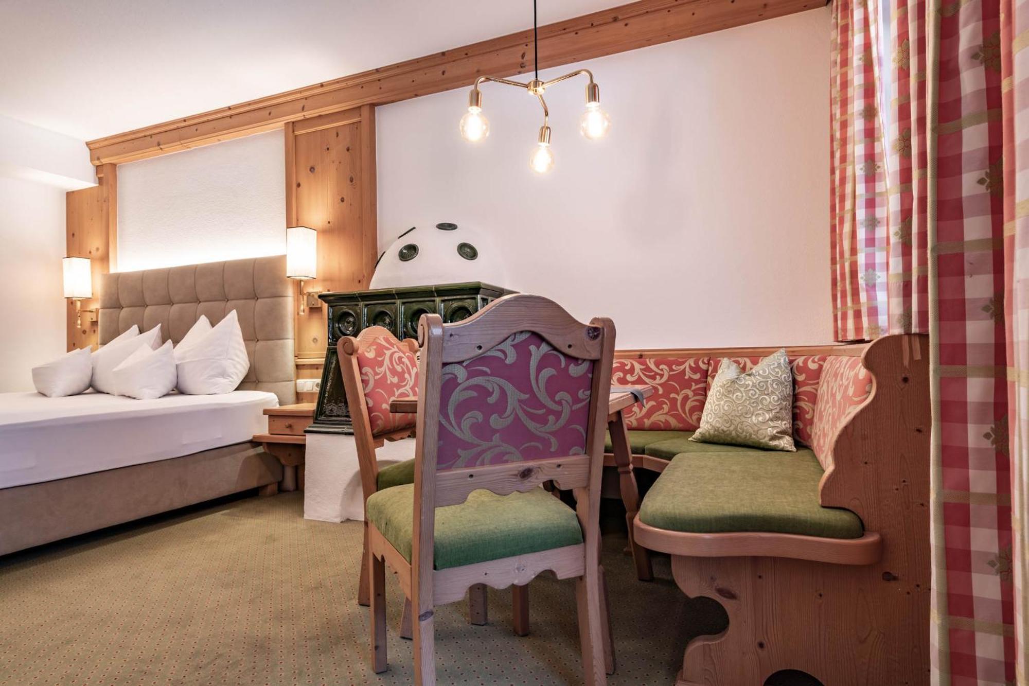 Hotel Berghof Mayrhofen Gmbh Habitación foto